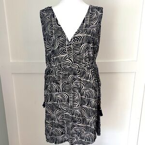 M & S Black and White Patterned Sleeveless coverup size 6